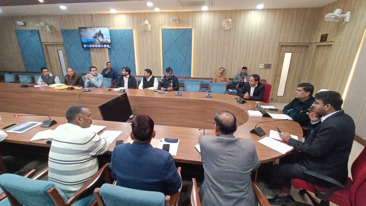 ​टू-लेन सड़क 