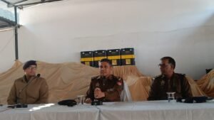 मौत की डोर पर लगाम: गोरखपुर एसएसपी डॉ. कौस्तुभ का अल्टीमेटम ‘चाइनीज मांझा’ बेचा तो जाना होगा जेल, थानों को छापेमारी के निर्देश