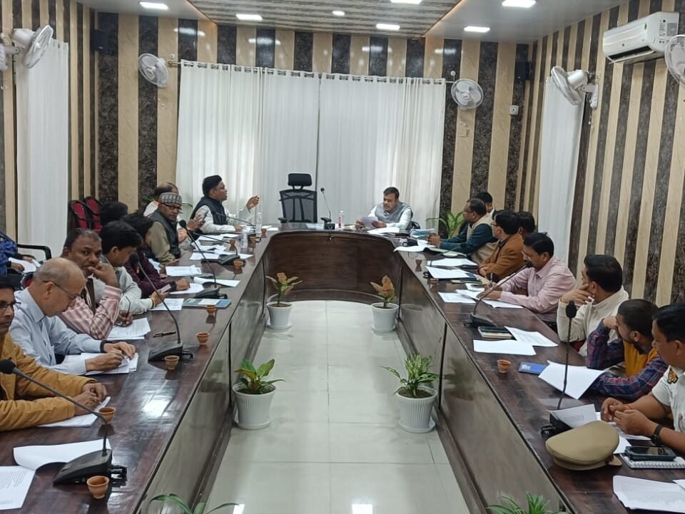 व्यापार और विकास का रोडमैप: ‘व्यापार बंधु’ की बैठक में गूँजी व्यापारियों की समस्याएँ, नवीन मंडी और नए औद्योगिक क्षेत्र के लिए शासन को भेजा जाएगा प्रस्ताव