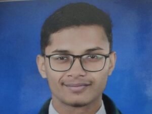 मेहनत का मीठा फल: नुआंव के विनीत ने अर्जित की जेईई मेन्स सफलता, बधाई देने वालों का लगा तांता