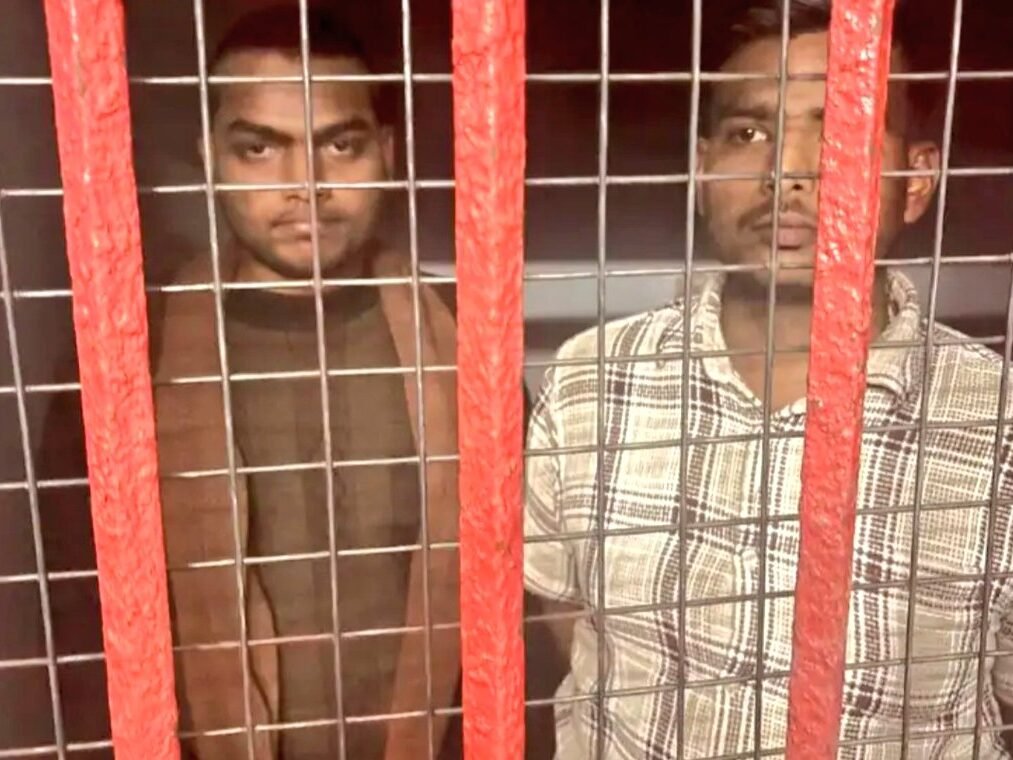 न्याय की जीत: एम्स डॉक्टर से बदसलूकी मामले में ‘तीसरा आरोपी गिरफ्तार’, पुलिस ने 48 घंटे के भीतर सभी दरिंदों को भेजा जेल; नस्लीय टिप्पणी और ‘बैड टच’ का था आरोप