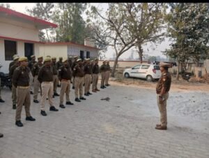 खाकी में अनुशासन का संकल्प: ‘बेलघाट थाना’ परिसर में पुलिस बल की भव्य परेड; थाना अध्यक्ष ने परखी तैयारी, जनता की सेवा का लिया वचन