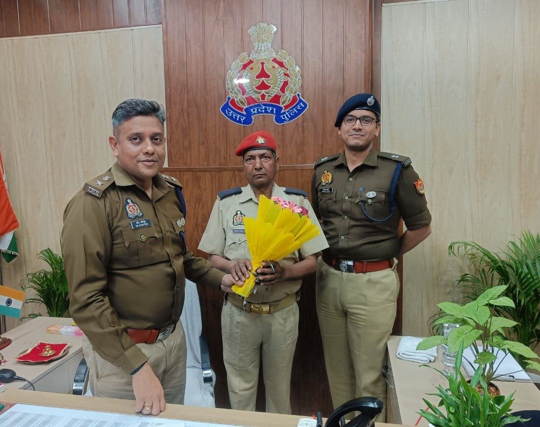 खाकी का गौरव: होमगार्ड की सतर्कता से अपहरण की बड़ी साजिश नाकाम, एसएसपी ने ‘होमगार्ड जांबाजी सम्मान’ के साथ किया पुरस्कृत