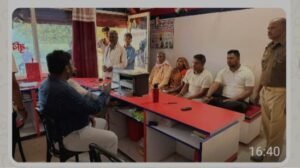 कालाबाजारी पर प्रहार: एसडीएम गोला ने ‘मिस्र इंडेन गैस एजेंसी’ का किया औचक निरीक्षण, उपभोक्ताओं को राहत देने के लिए ‘टोकन व्यवस्था’ लागू करने का आदेश