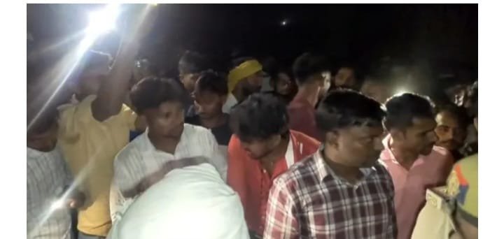 बेलघाट सड़क हादसा