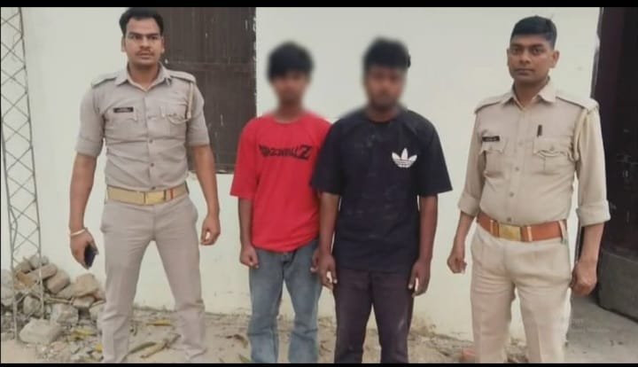 कानून का शिकंजा: ‘गोला पुलिस गिरफ्तारी’ अभियान में दो शातिर लुटेरे दबोचे गए; लूटे गए मंगलसूत्र बरामद, बरहजपार माफी के हैं आरोपी