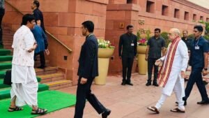 दिल्ली में ‘मिशन 2027’ का शंखनाद: ‘रवि किशन अमित शाह मुलाकात’ में गोरखपुर के विकास और चुनावी बिसात पर हुआ मंथन; गृह मंत्री ने दिया पूर्ण सहयोग का भरोसा