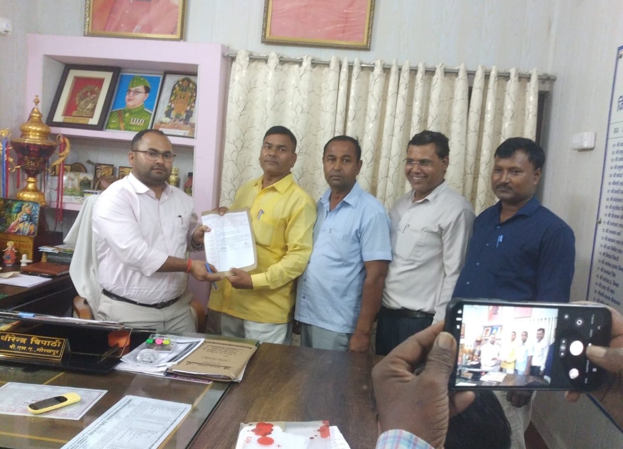 Gorakhpur News: शिक्षामित्रों को जीआईसी बीमा कटौती की रकम मिलने की जगी उम्मीद, ट्रेजरी पहुंचा भुगतान बिल